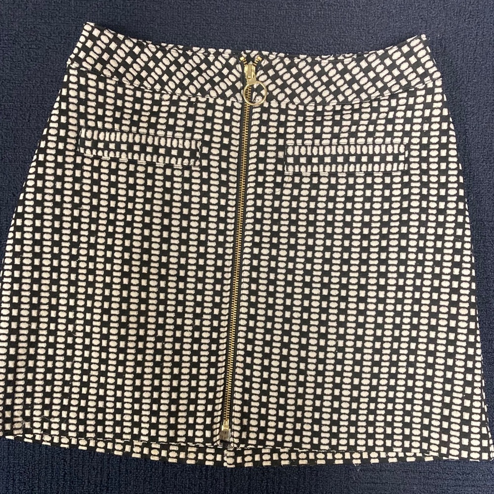 Express Skirt Black and White